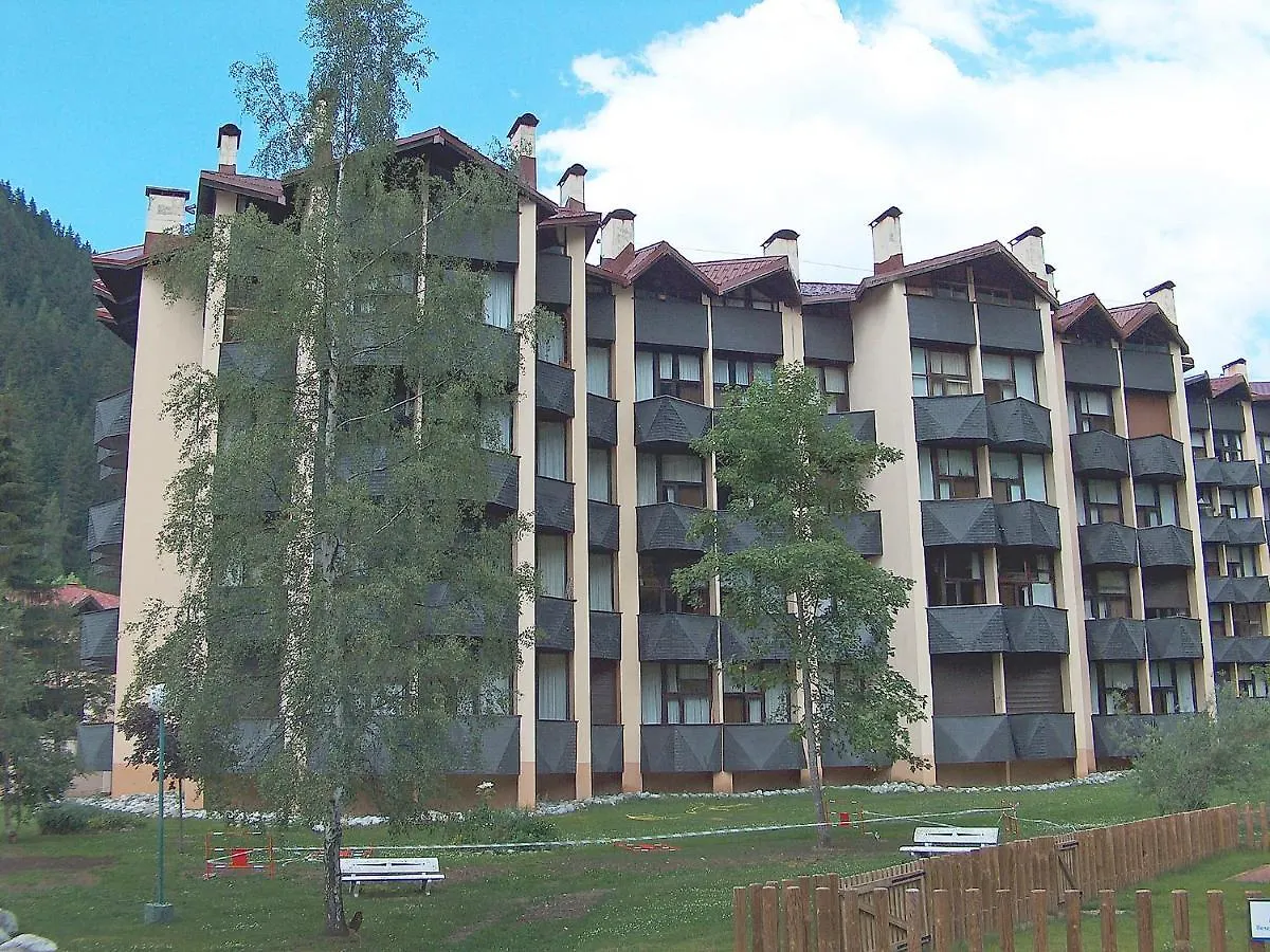 Apartment Grand Roc-4 By Interhome Chamonix 0*,